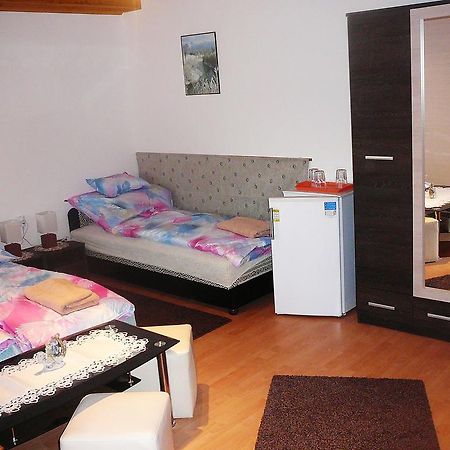 Szerencsecsillag Vendégház Kiskorös Exterior foto