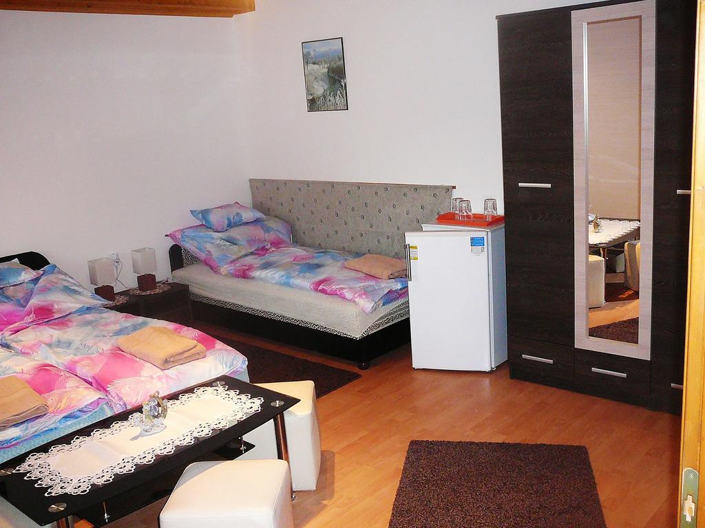 Szerencsecsillag Vendégház Kiskorös Exterior foto