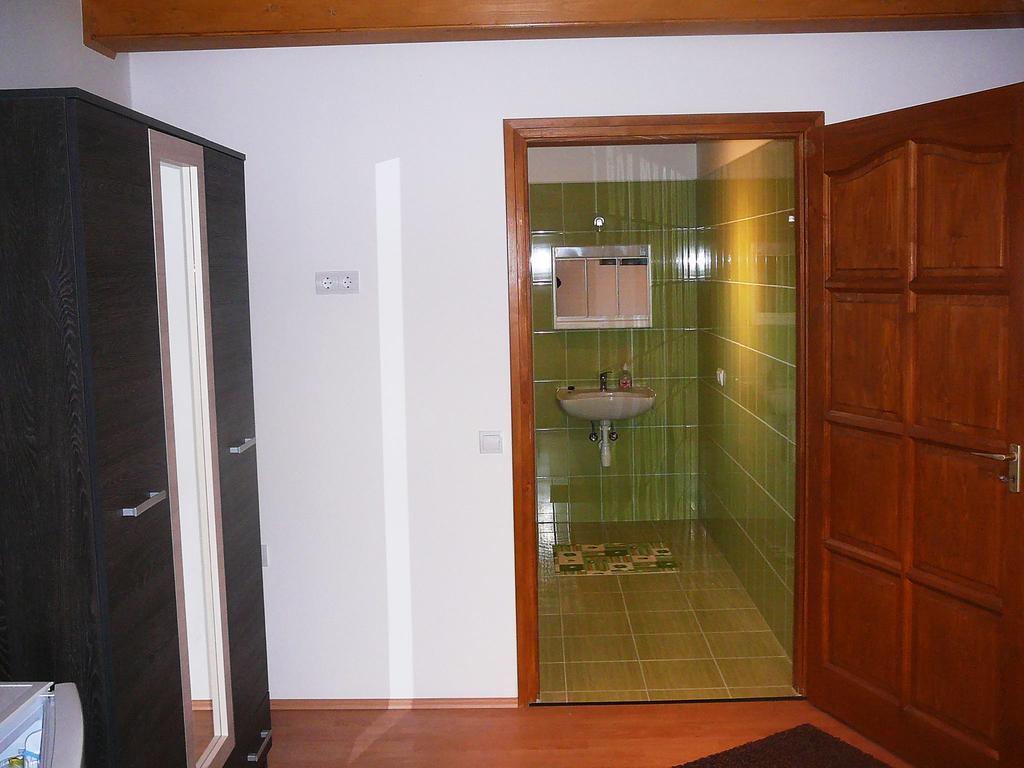 Szerencsecsillag Vendégház Kiskorös Exterior foto