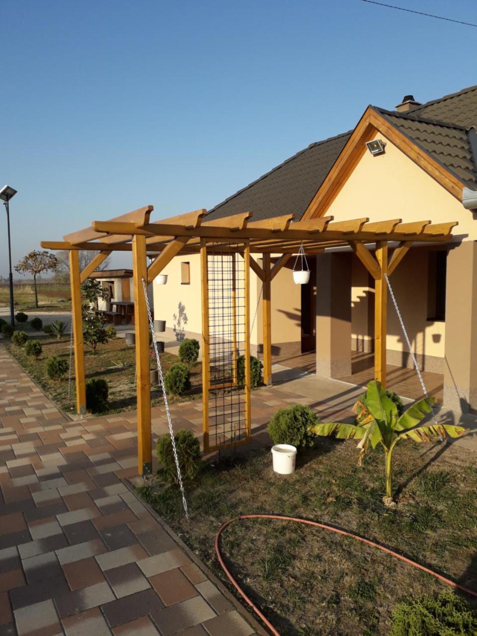 Szerencsecsillag Vendégház Kiskorös Exterior foto